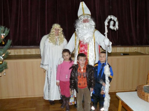 Mikulášské zpívání u stromečku - 3.12.2010